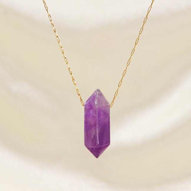 Náhrdelník hexagónik s minerálom - Ametyst