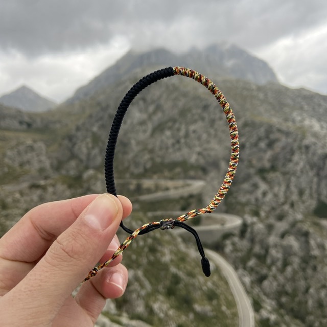 Tibetský náramok - ČIERNO-FAREBNÝ