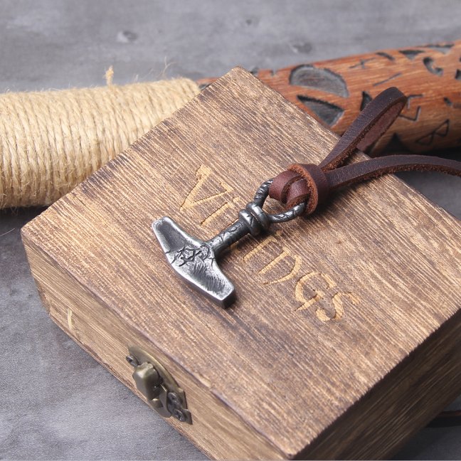 Vikingský náhrdelník z chirurgickej ocele - Mjolnir Thorovo kladivo