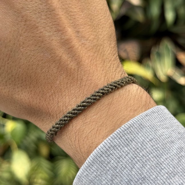 Pletený macrame náramek - KHAKI