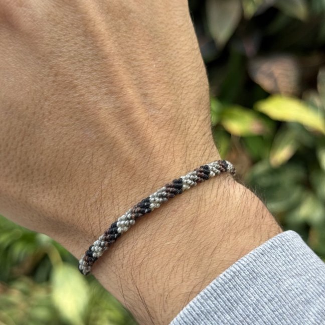 Pletený macrame náramek - CHILL