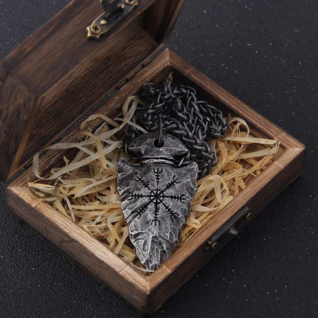 Vikingský náhrdelník z chirurgickej ocele - Helm of Awe