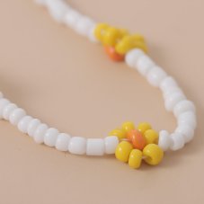 Korálkový choker - Žlté kvetinky